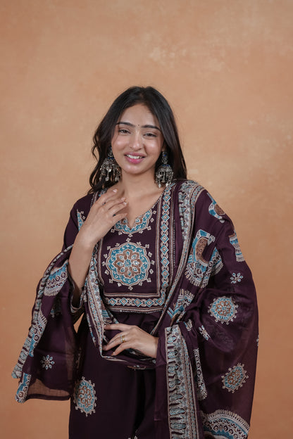 Ethnic Motif Printed Salwar Suit Set